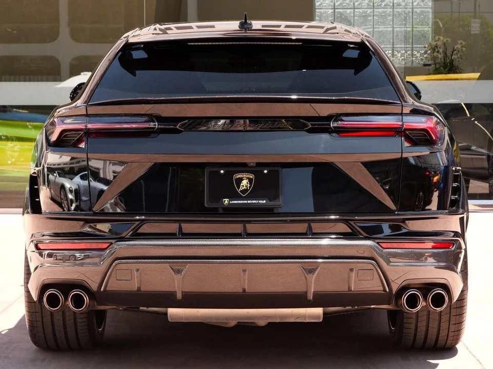 2023 Lamborghini Urus Performante - Image 4 of 31