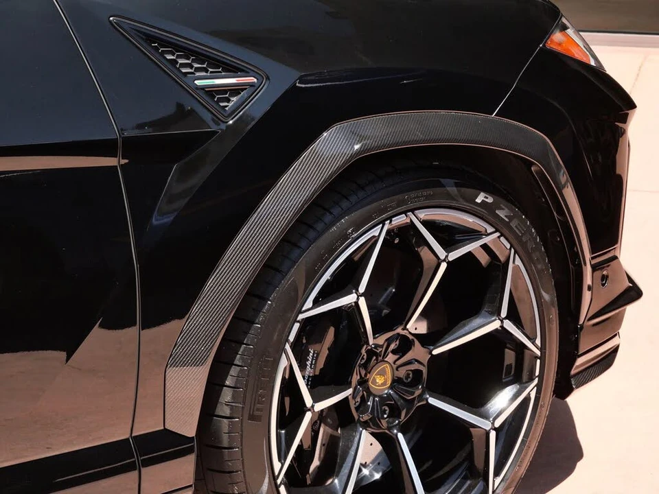 2023 Lamborghini Urus Performante - Image 15 of 31