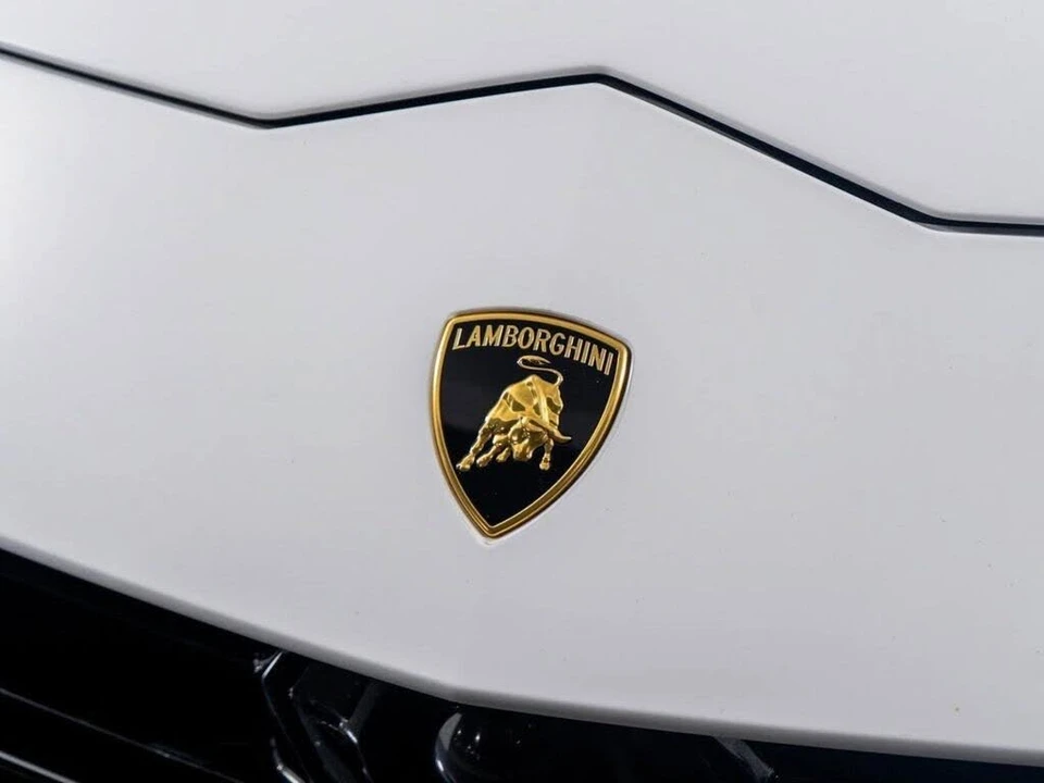 2023 Lamborghini Urus Performante - Image 24 of 31
