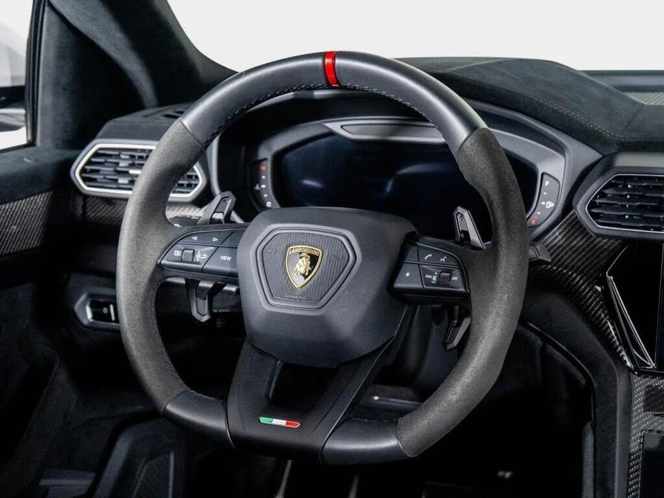 2023 Lamborghini Urus Performante - Image 27 of 31