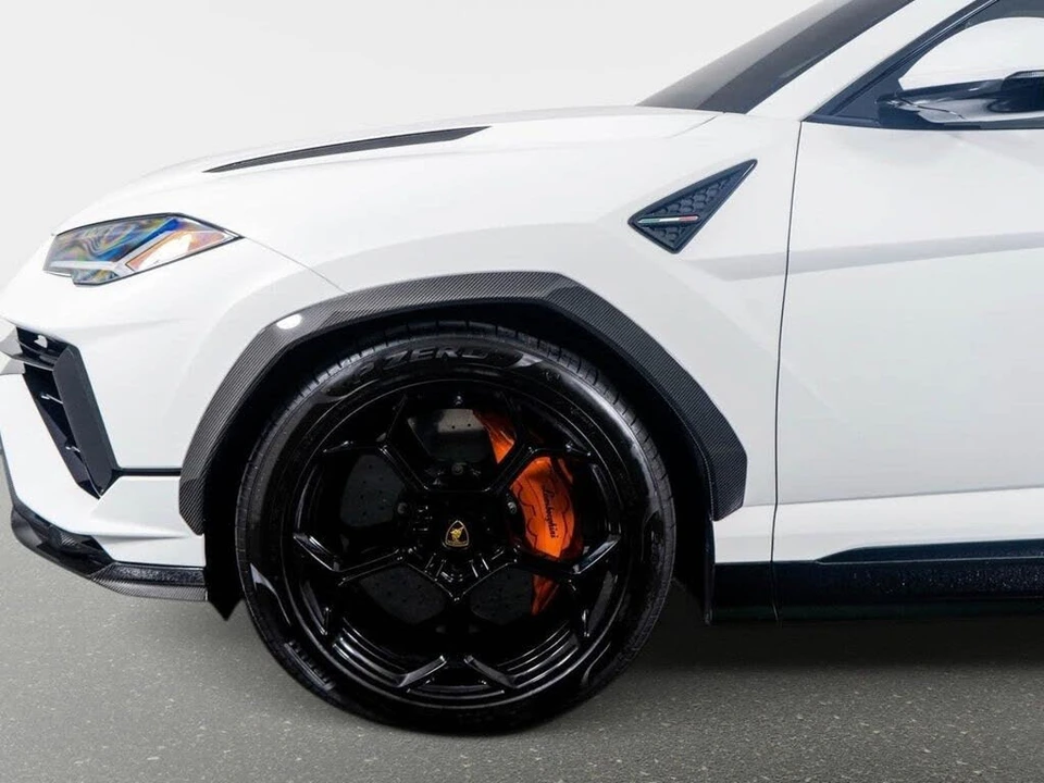 2023 Lamborghini Urus Performante - Image 16 of 31