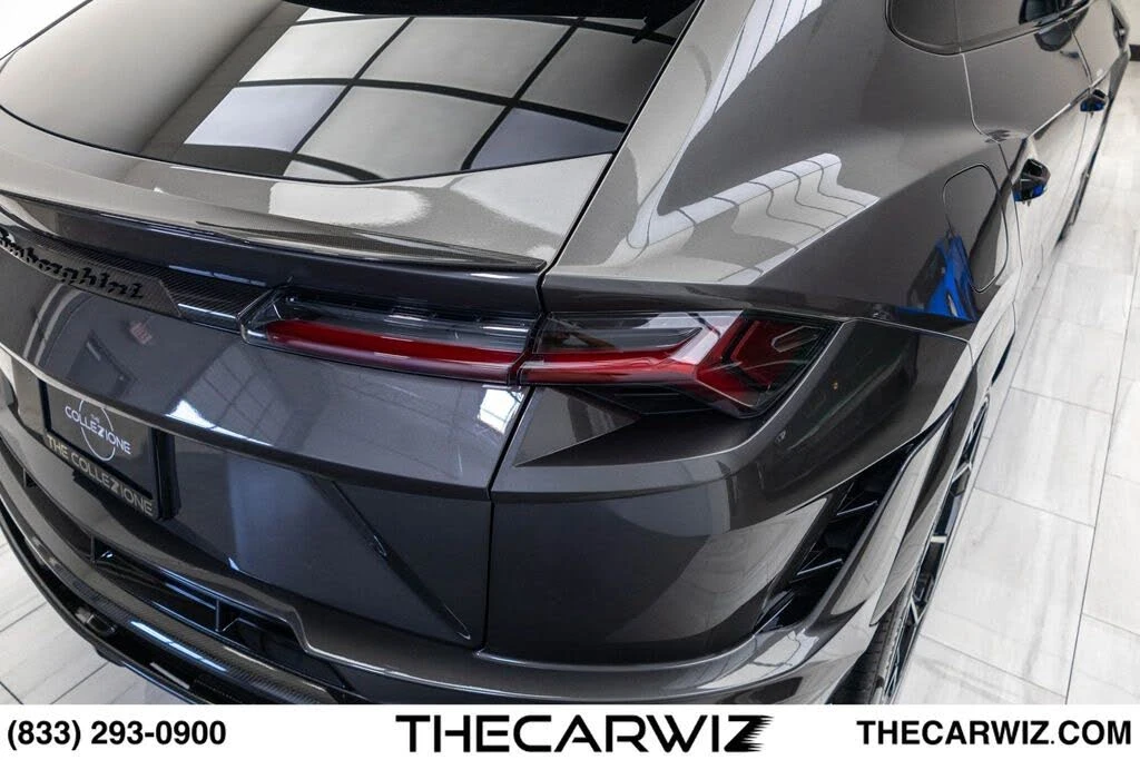 2023 Lamborghini Urus Performante - Image 29 of 31