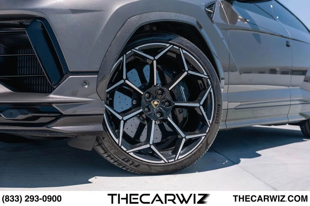 2023 Lamborghini Urus Performante - Image 13 of 31