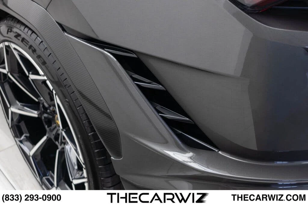 2023 Lamborghini Urus Performante - Image 23 of 31