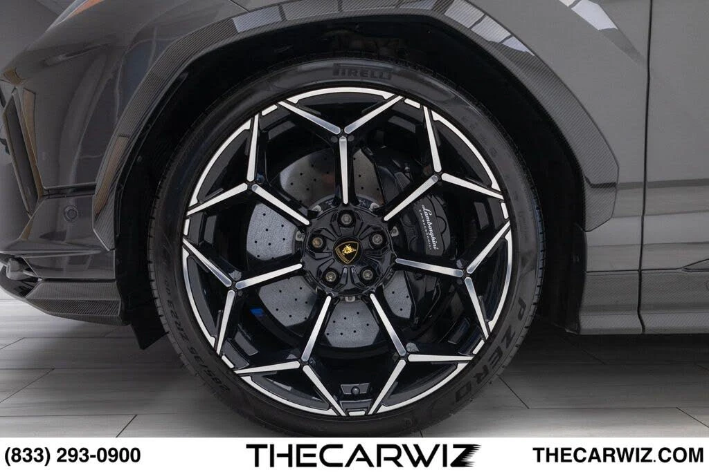 2023 Lamborghini Urus Performante - Image 14 of 31