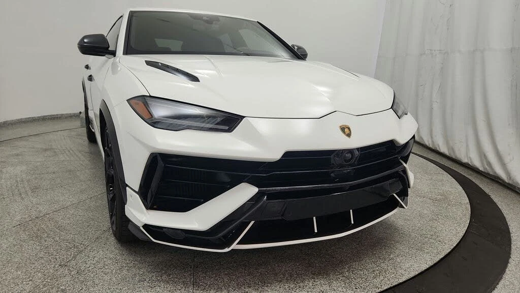 2023 Lamborghini Urus Performante - Image 12 of 31