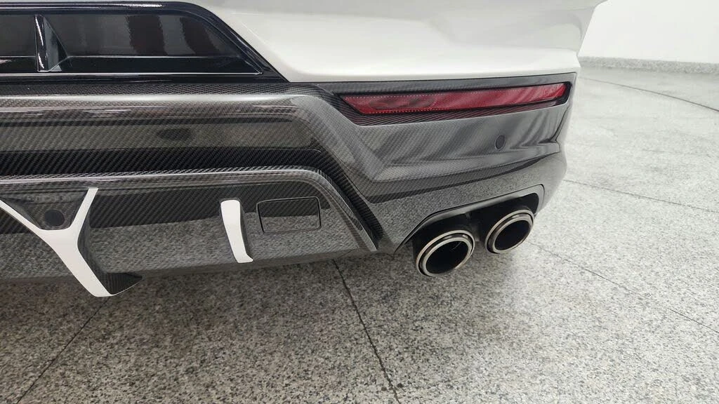 2023 Lamborghini Urus Performante - Image 23 of 31