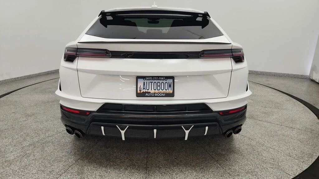 2023 Lamborghini Urus Performante - Image 22 of 31