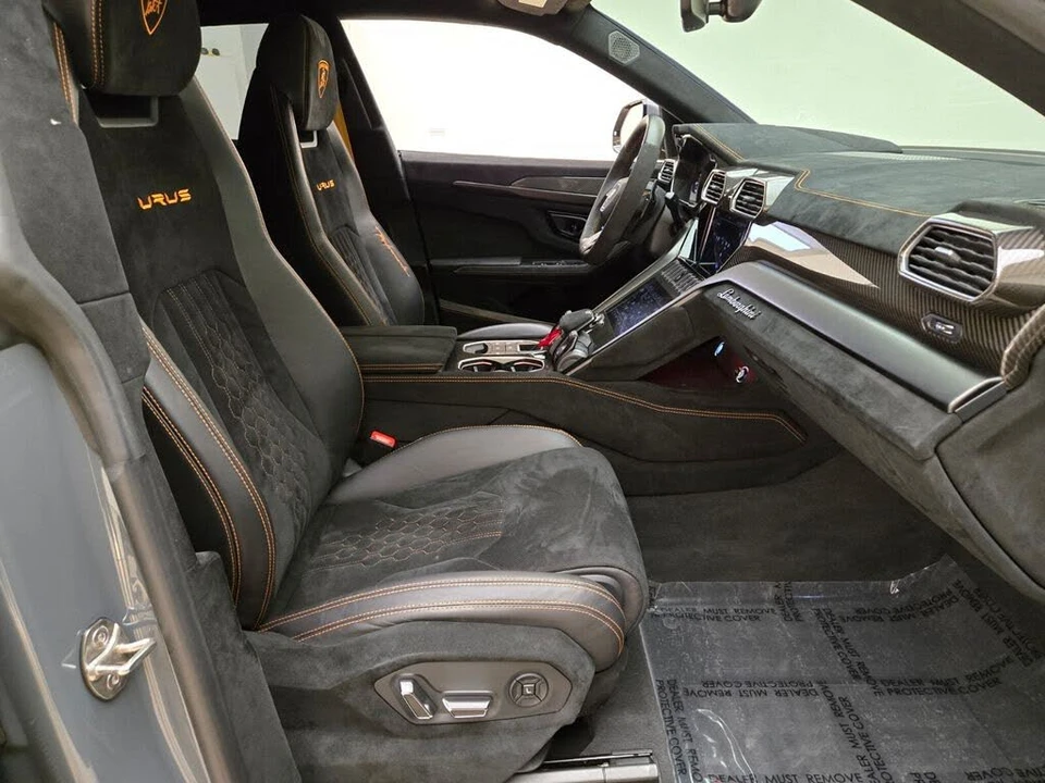 2023 Lamborghini Urus Performante - Image 26 of 31