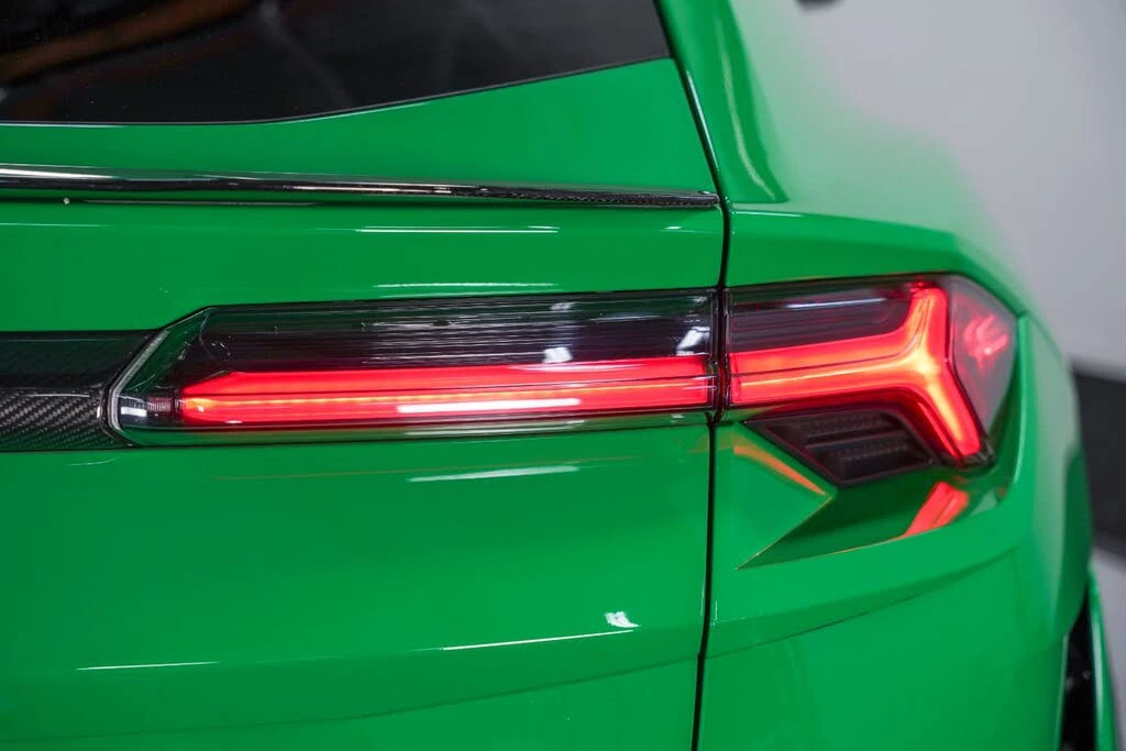 2023 Lamborghini Urus Performante - Image 28 of 31