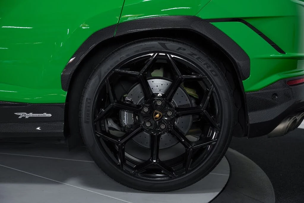 2023 Lamborghini Urus Performante - Image 25 of 31
