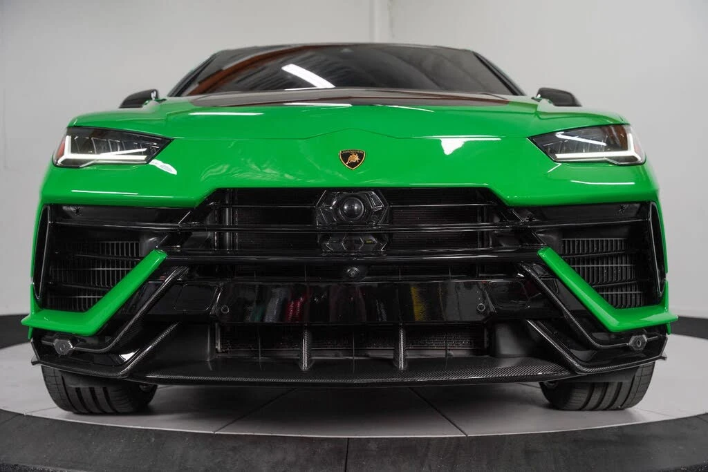 2023 Lamborghini Urus Performante - Image 17 of 31