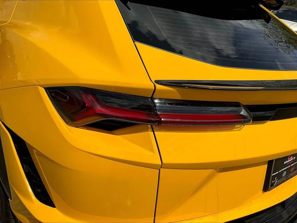2023 Lamborghini Urus Performante - Image 22 of 31