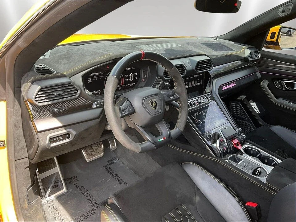 2023 Lamborghini Urus Performante - Image 16 of 31