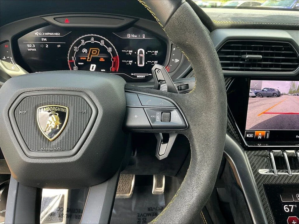 2023 Lamborghini Urus Performante - Image 12 of 31