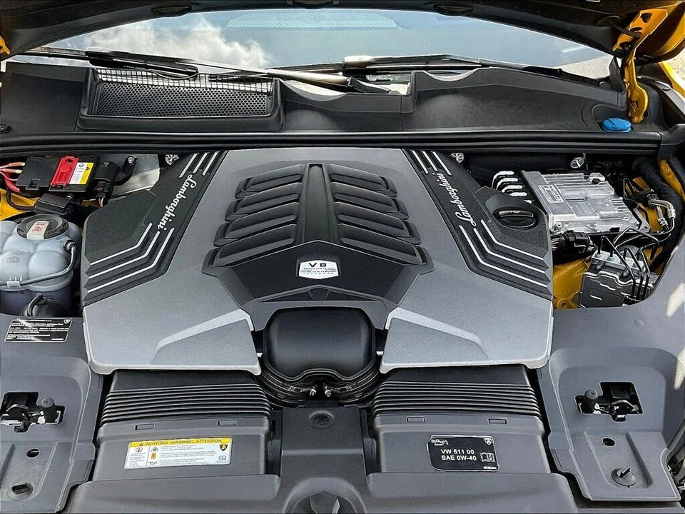 2023 Lamborghini Urus Performante - Image 28 of 31