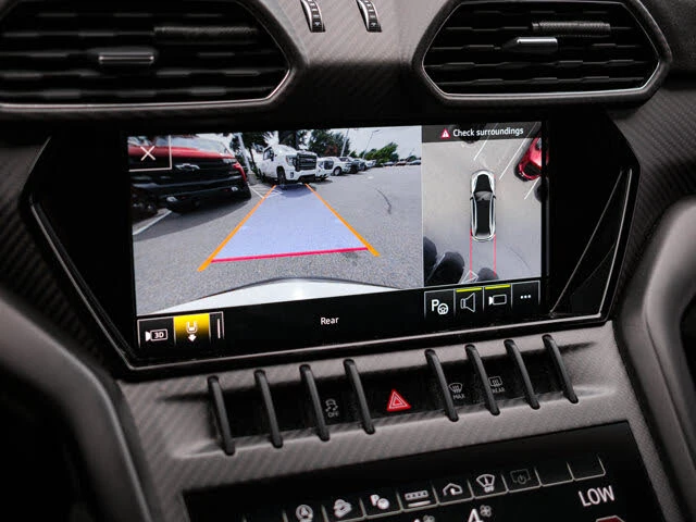 2023 Lamborghini Urus Performante - Image 25 of 31
