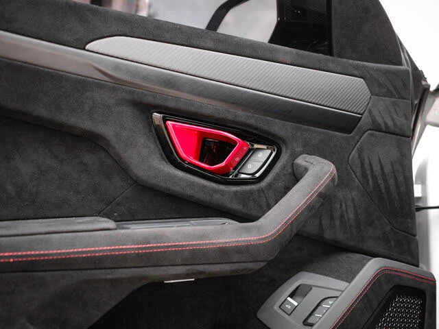 2023 Lamborghini Urus Performante - Image 16 of 31