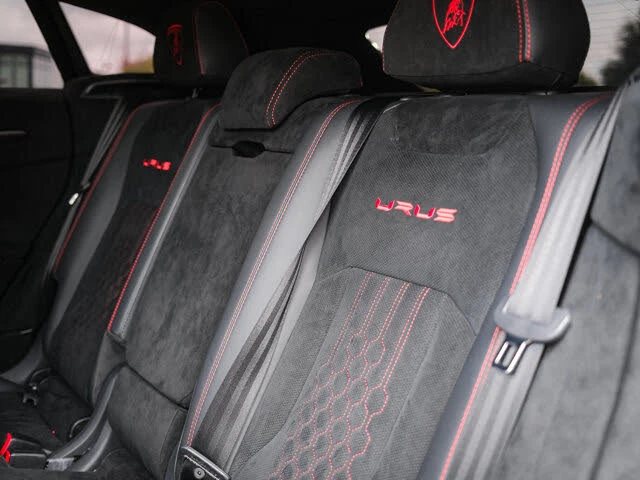 2023 Lamborghini Urus Performante - Image 30 of 31