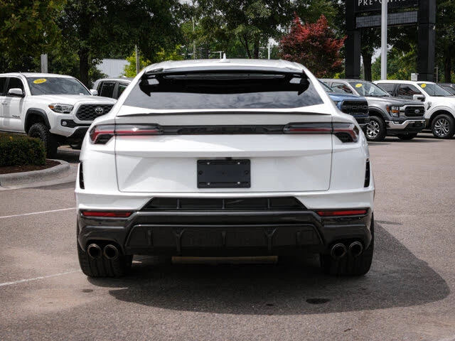 2023 Lamborghini Urus Performante - Image 10 of 31