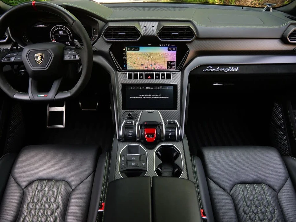 2023 Lamborghini Urus Performante - Image 7 of 31