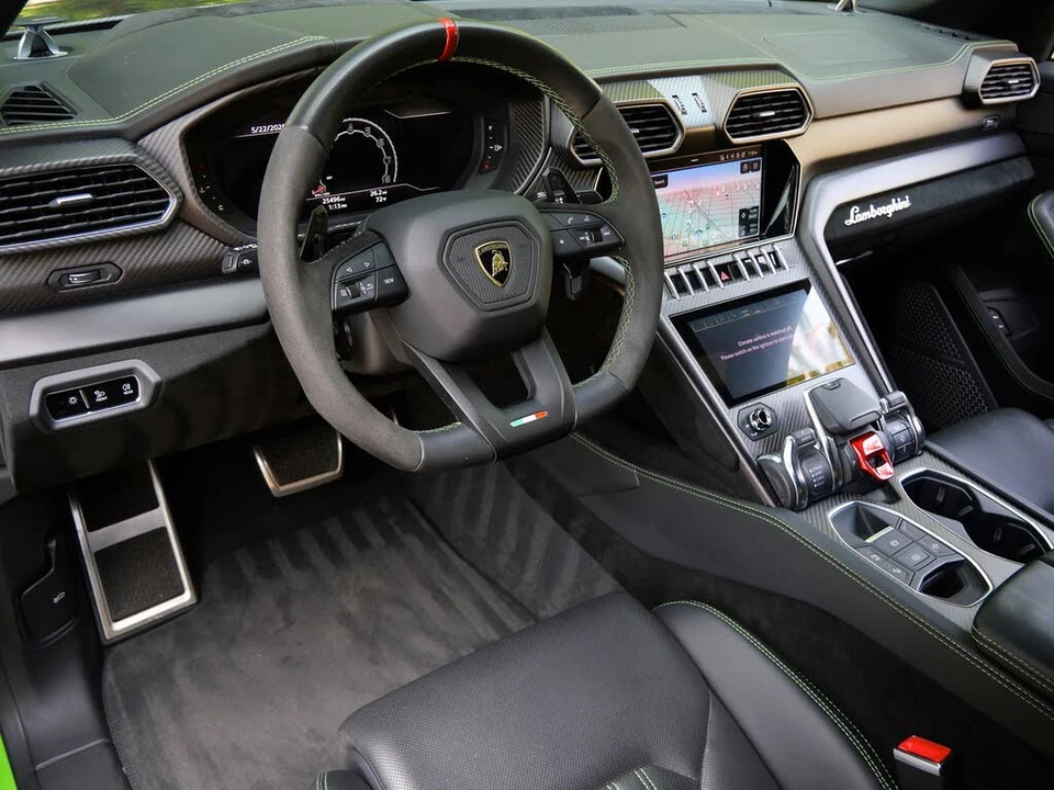2023 Lamborghini Urus Performante - Image 26 of 31