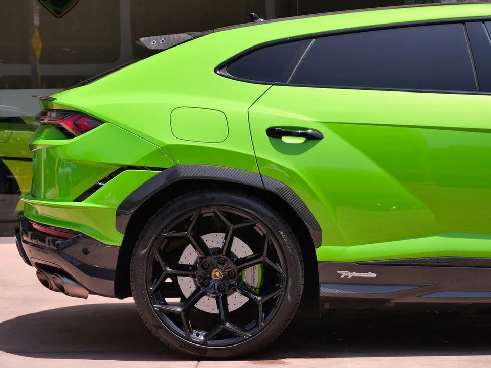 2023 Lamborghini Urus Performante - Image 20 of 31