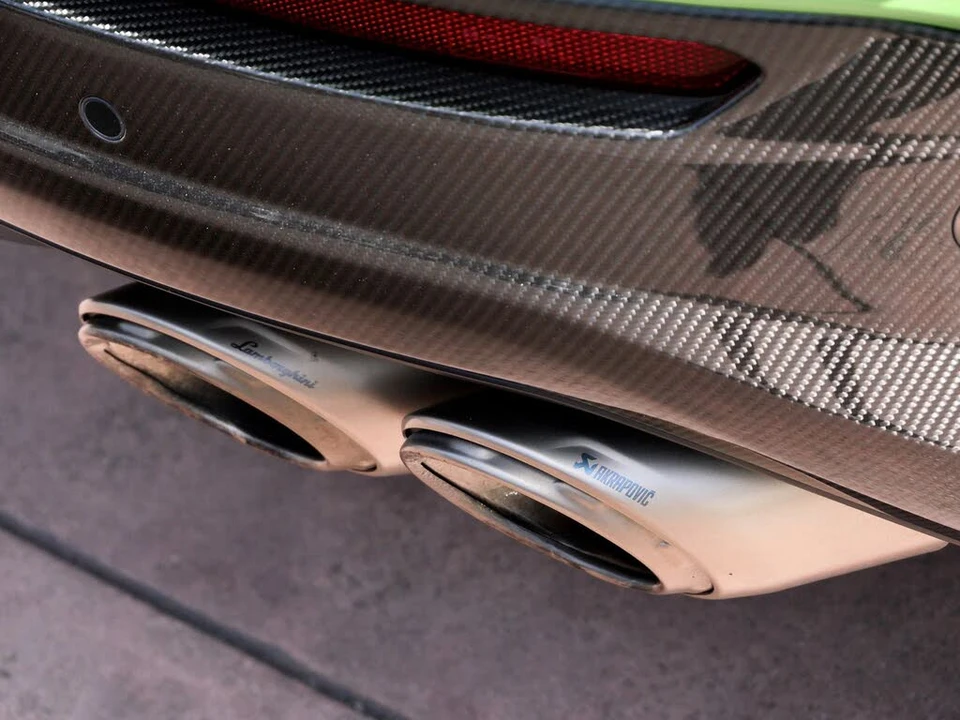 2023 Lamborghini Urus Performante - Image 24 of 31