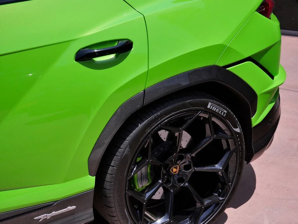 2023 Lamborghini Urus Performante - Image 16 of 31
