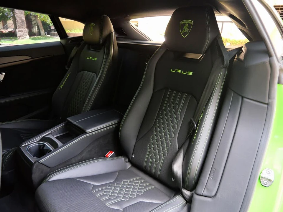 2023 Lamborghini Urus Performante - Image 6 of 31