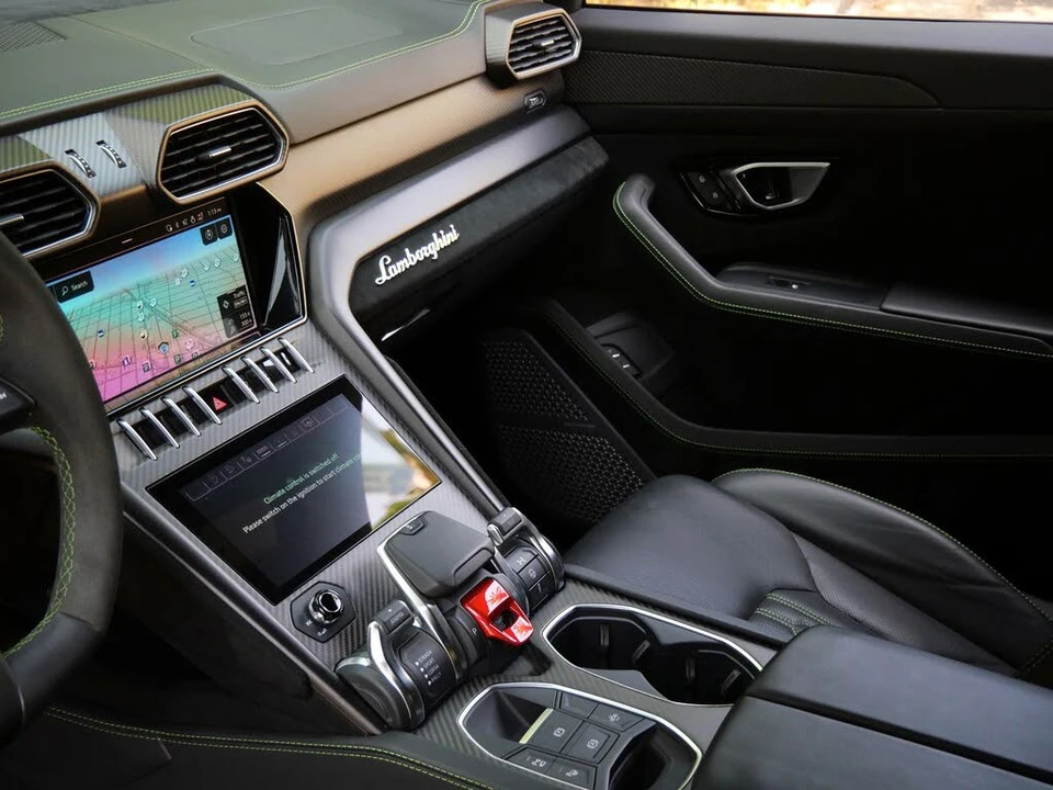 2023 Lamborghini Urus Performante - Image 28 of 31