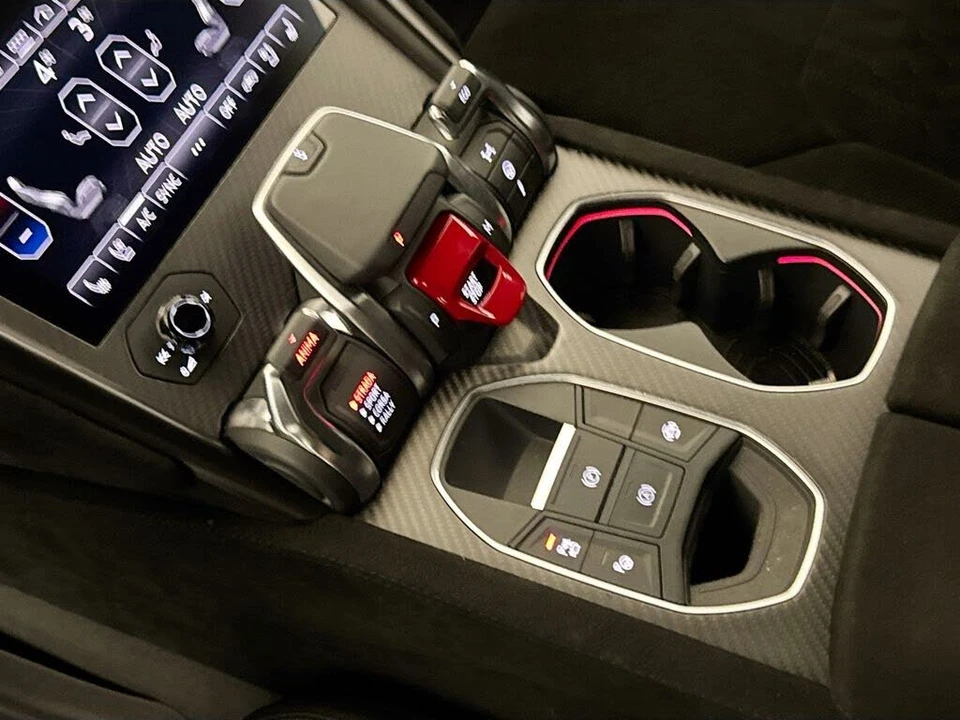 2023 Lamborghini Urus Performante - Image 17 of 31