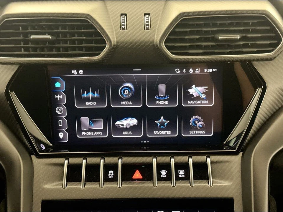 2023 Lamborghini Urus Performante - Image 15 of 31
