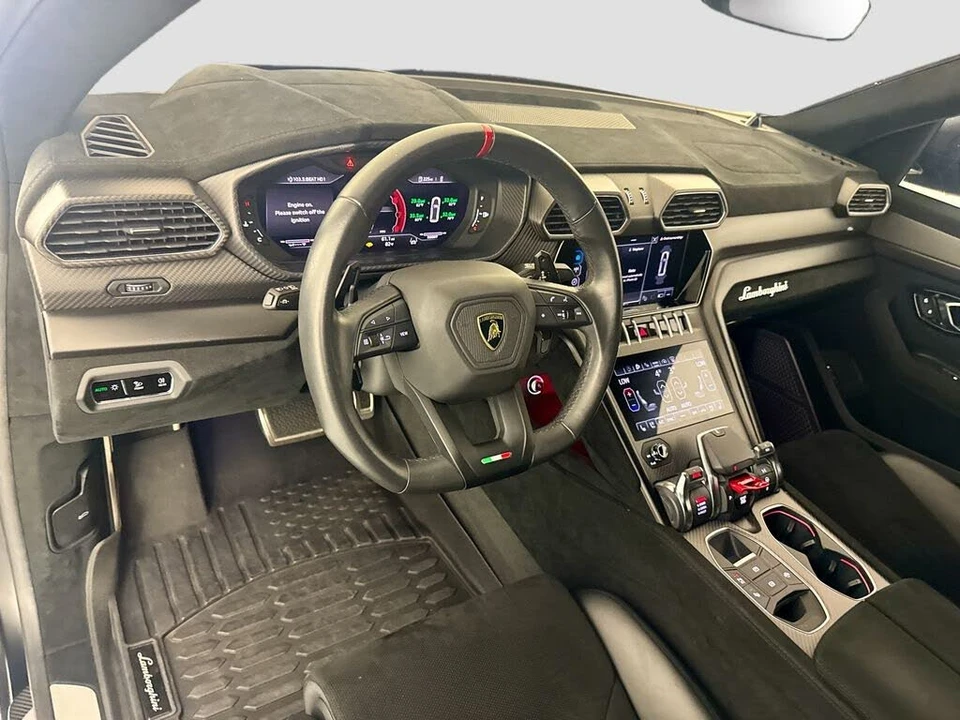 2023 Lamborghini Urus Performante - Image 9 of 31