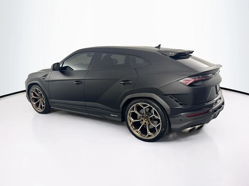 2023 Lamborghini Urus Performante - Image 7 of 31