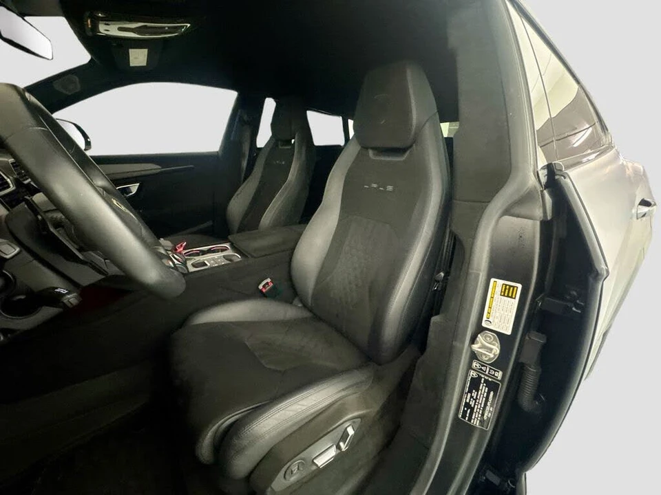 2023 Lamborghini Urus Performante - Image 22 of 31