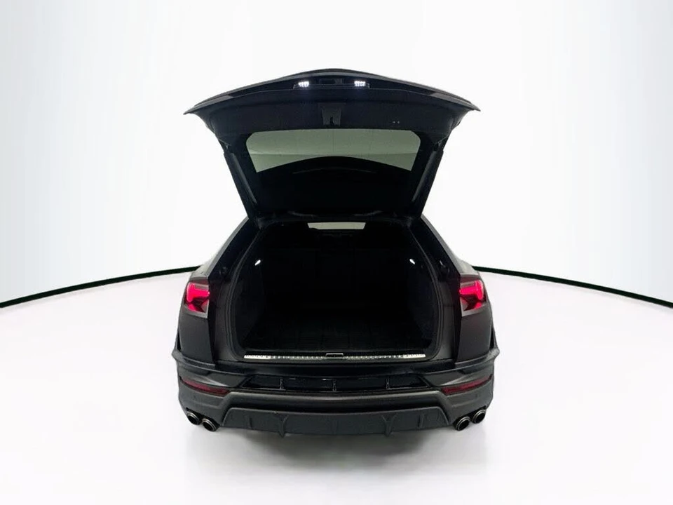 2023 Lamborghini Urus Performante - Image 28 of 31