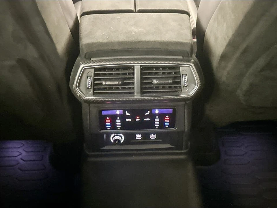 2023 Lamborghini Urus Performante - Image 27 of 31
