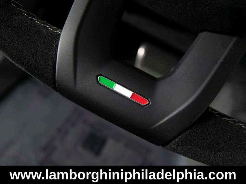 2023 Lamborghini Urus Performante - Image 23 of 31