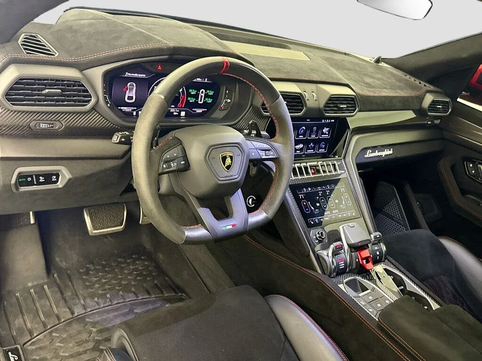 2023 Lamborghini Urus Performante - Image 9 of 31