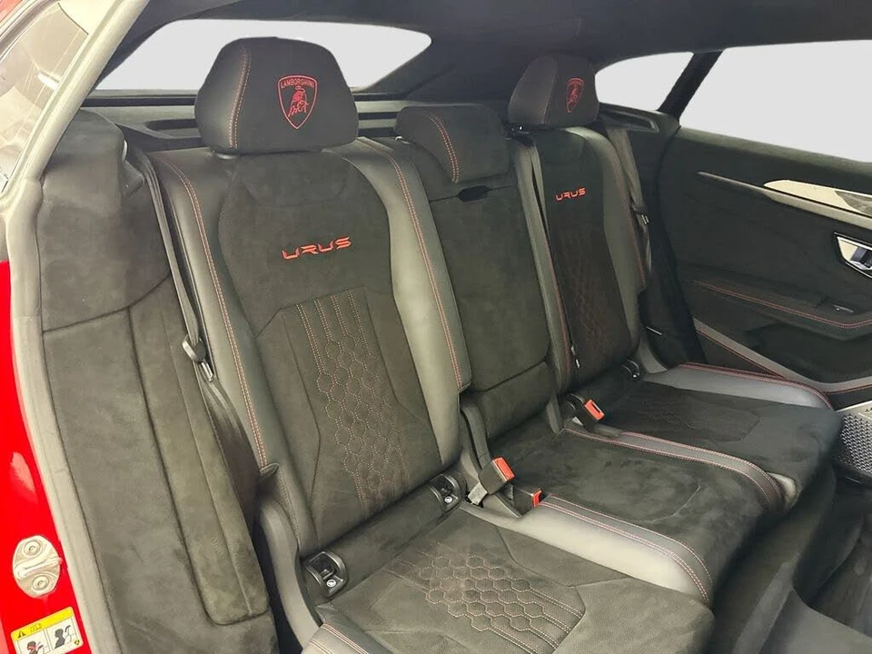 2023 Lamborghini Urus Performante - Image 30 of 31