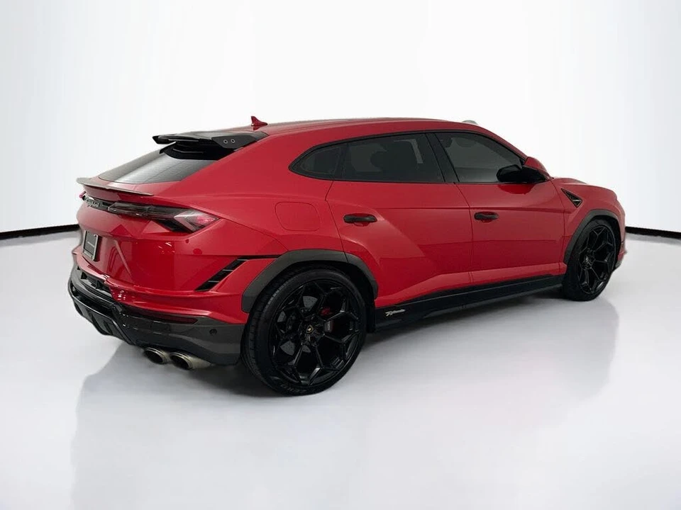 2023 Lamborghini Urus Performante - Image 5 of 31