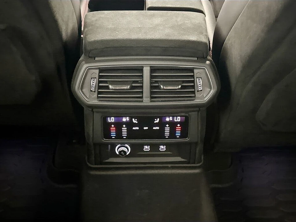 2023 Lamborghini Urus Performante - Image 28 of 31