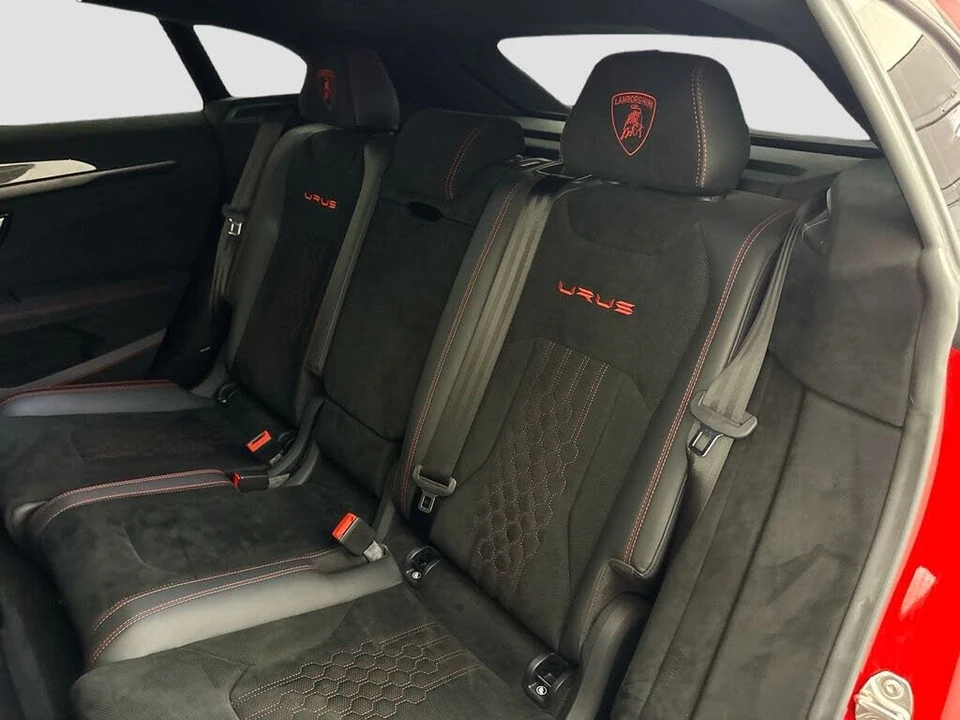 2023 Lamborghini Urus Performante - Image 26 of 31