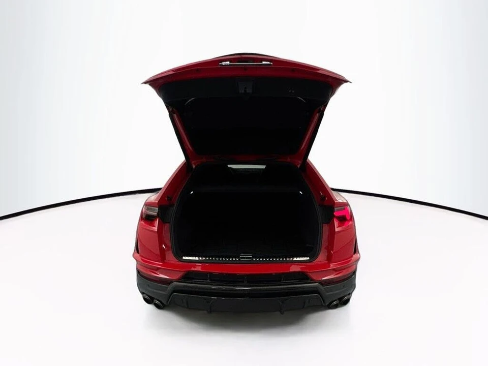 2023 Lamborghini Urus Performante - Image 29 of 31