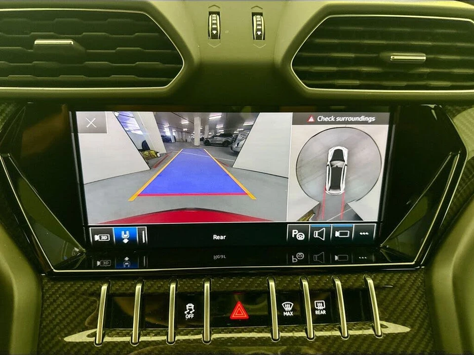 2023 Lamborghini Urus Performante - Image 14 of 31