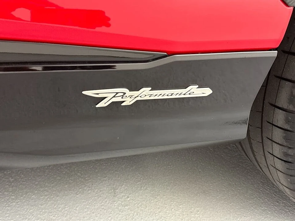 2023 Lamborghini Urus Performante - Image 27 of 31