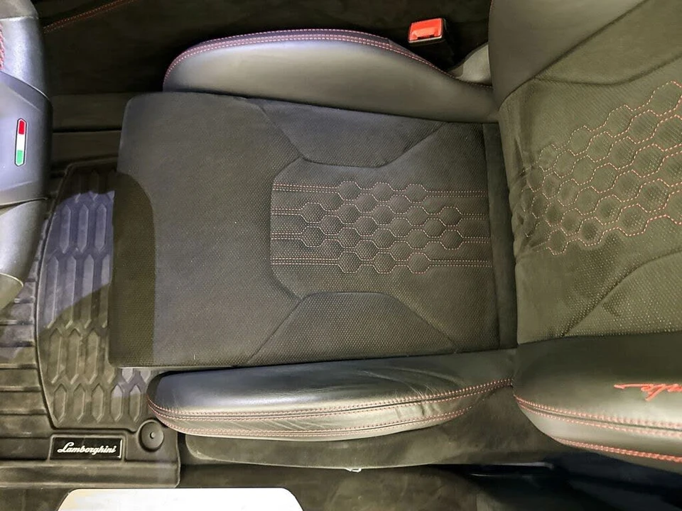2023 Lamborghini Urus Performante - Image 20 of 31
