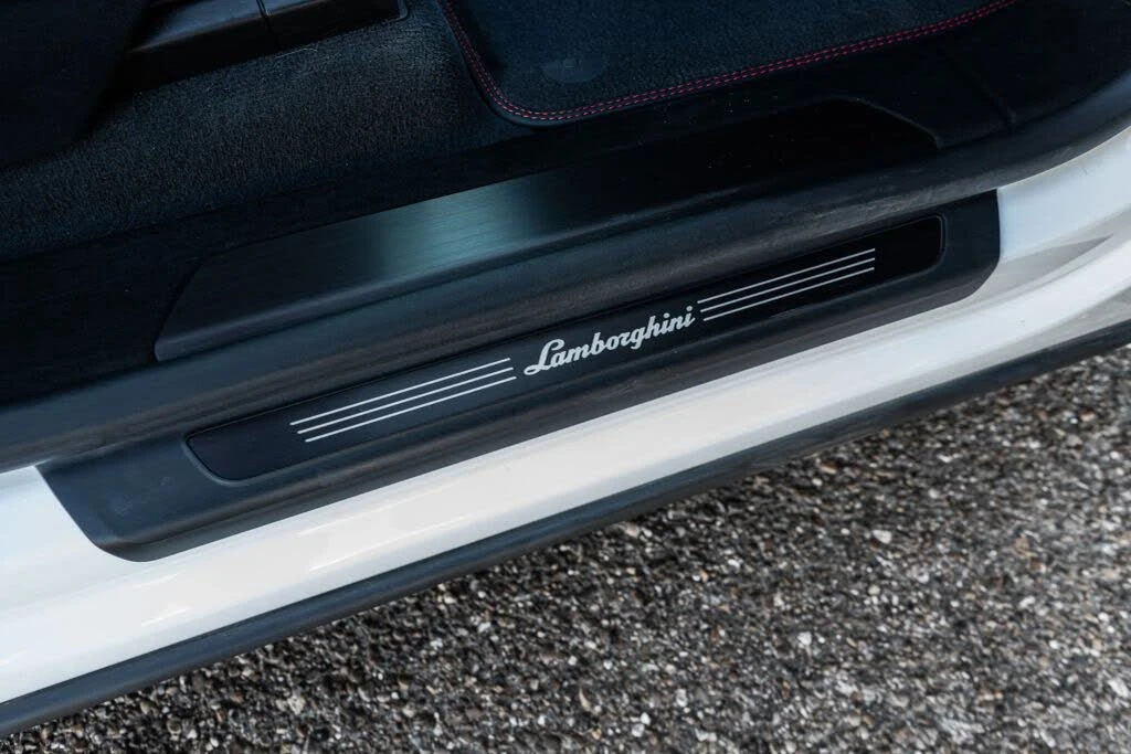 2023 Lamborghini Urus Performante - Image 30 of 31