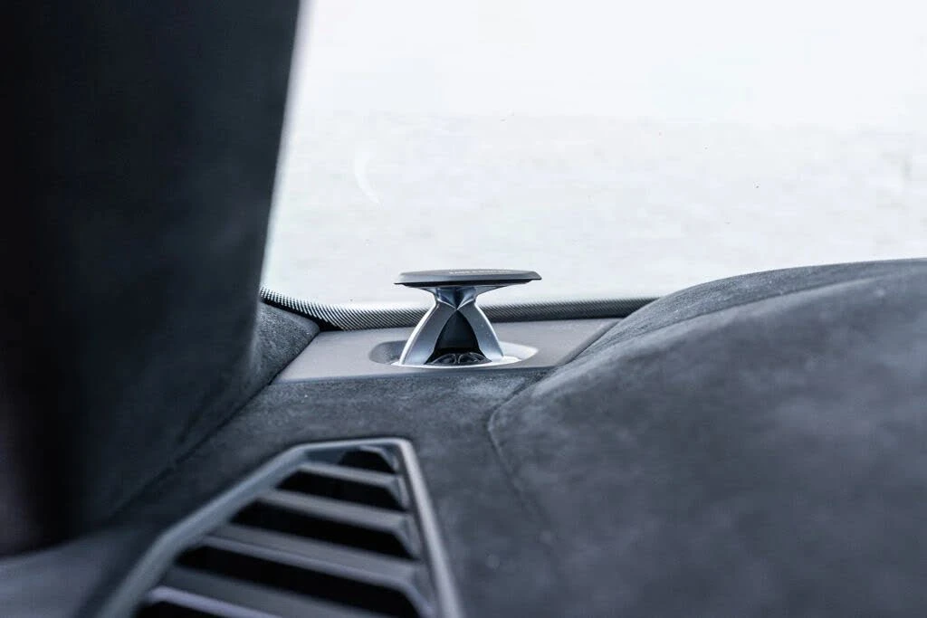 2023 Lamborghini Urus Performante - Image 18 of 31